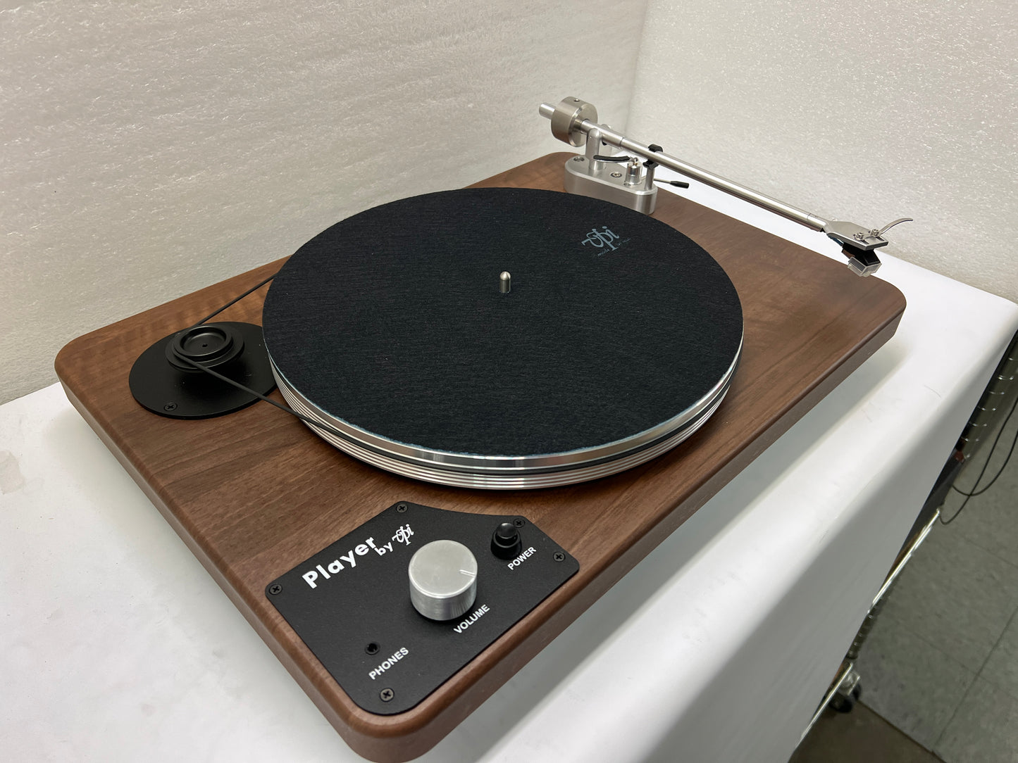 Walnut Player (B-Stock)