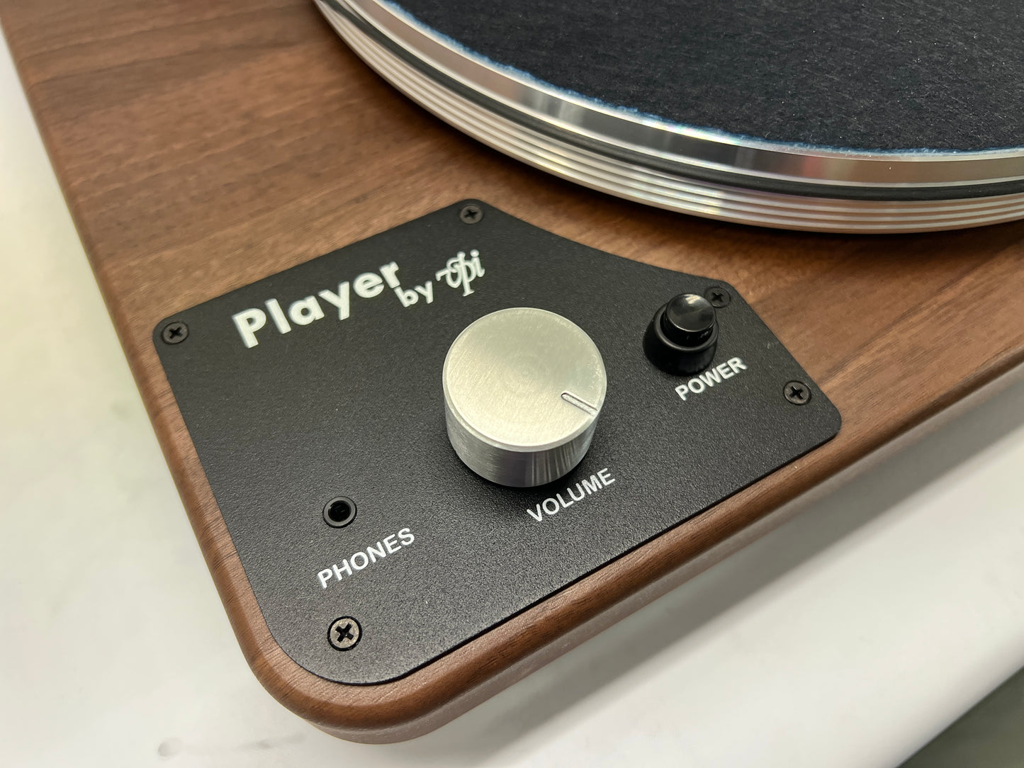 Walnut Player (B-Stock)