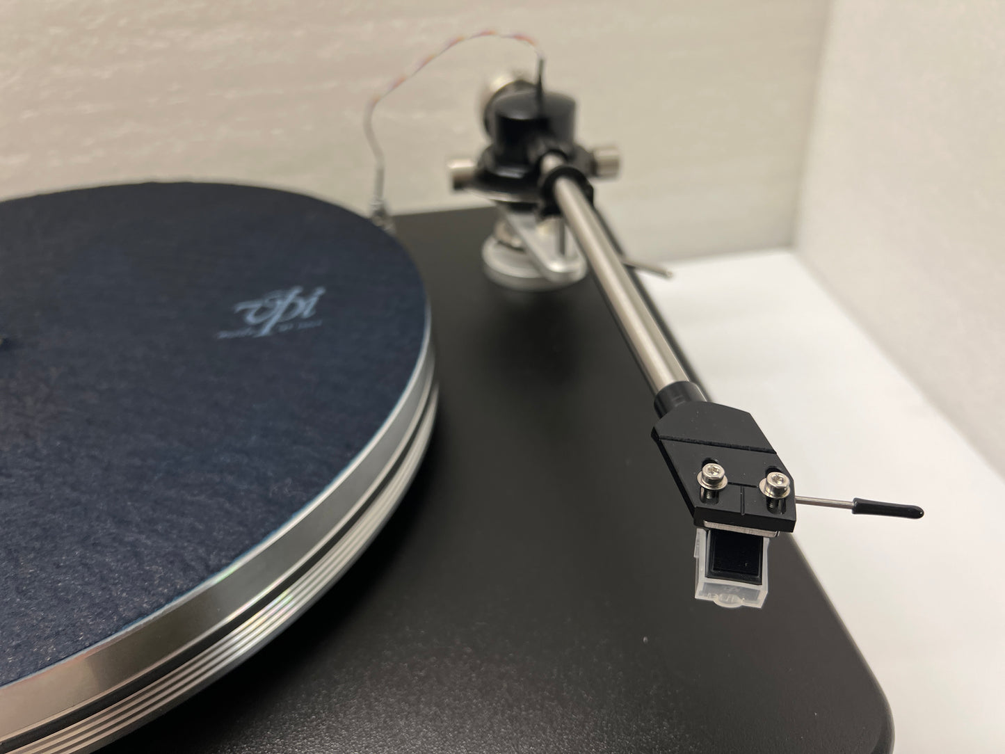 Cliffwood Plus Black (B-Stock)