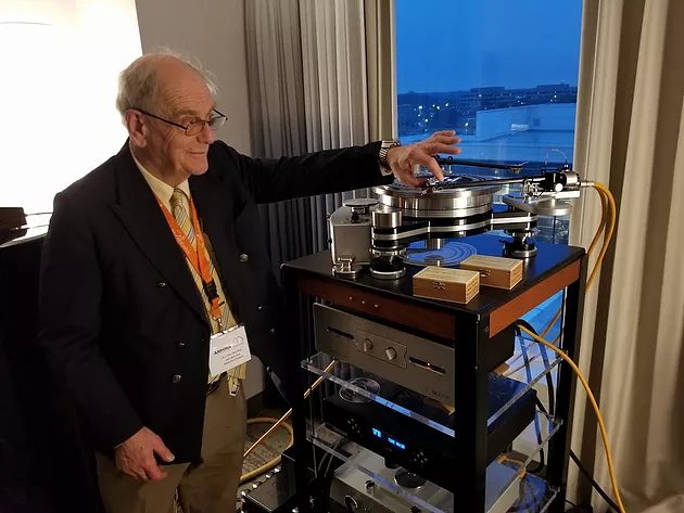Van Den Hul and friends with the VPI Avenger Reference at Axpona 2018 (Archived 4/24/2018)